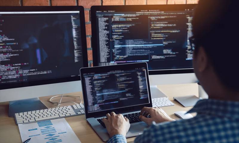 数据科学选型:R与Python如何赋能隆昌县网站建设?